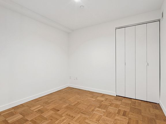 5th image of 20 Exchange Pl APT 524