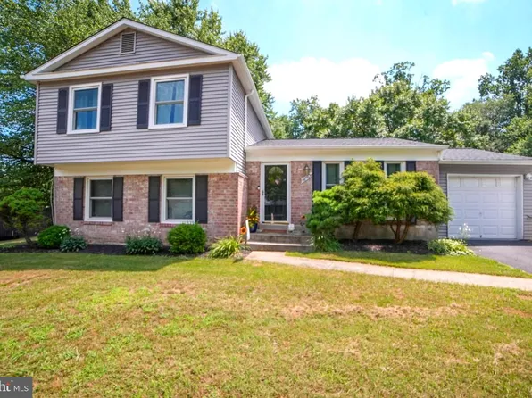 6403 Park Hall Dr W, Laurel, MD 20707