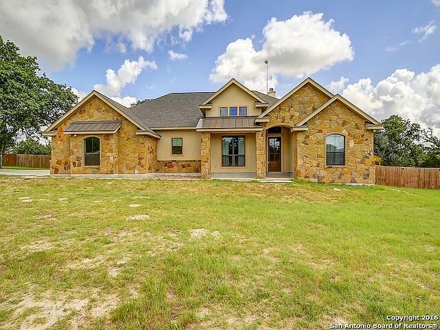 1st image of 129 Bucks Ln