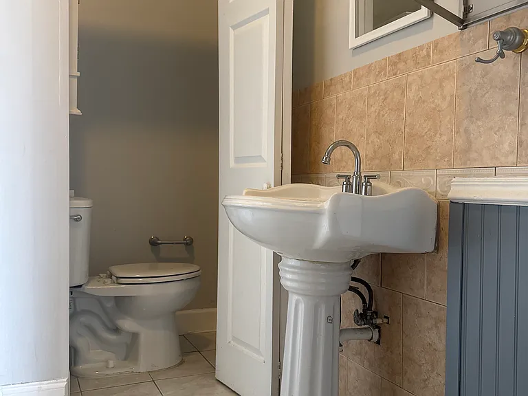 8313 N Orangeview Ave — Photo 9