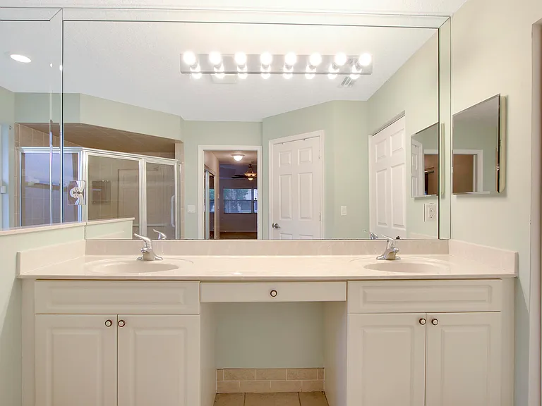 1198 SE Petunia Ave — Photo 17