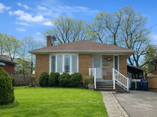 29 Safari St, Toronto, ON M1K 3R1