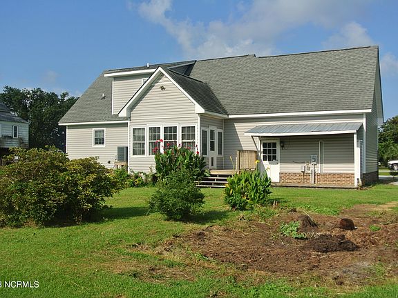 5th image of 213 Straits Drive