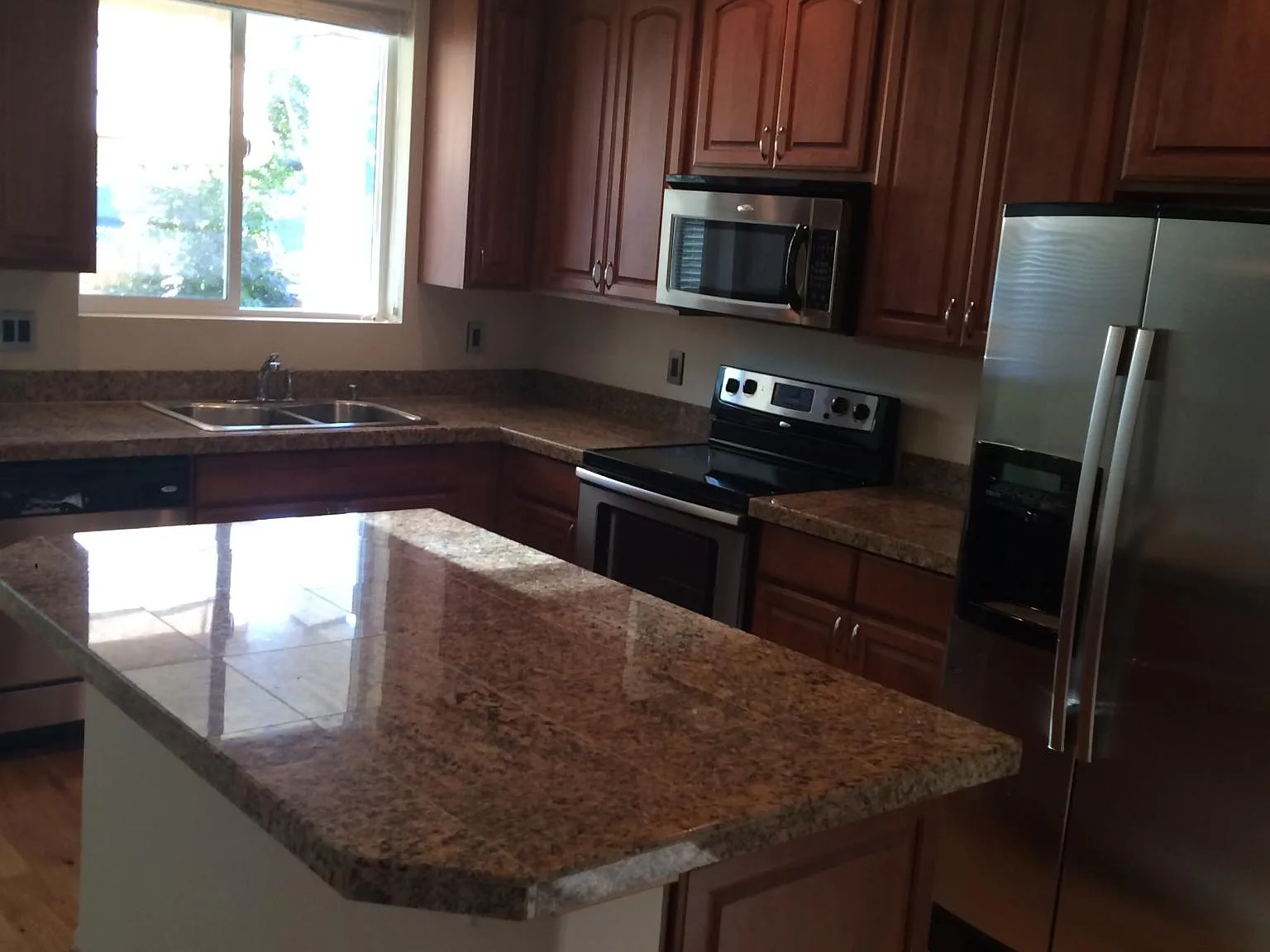 3 bed, 2.5 bath, 1773 sqft, $2,495 — Photo 3