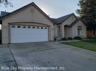 1022 N Elderwood St, Porterville, CA 93257