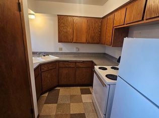 650-670 S 60th St #654, Milwaukee, WI 53214