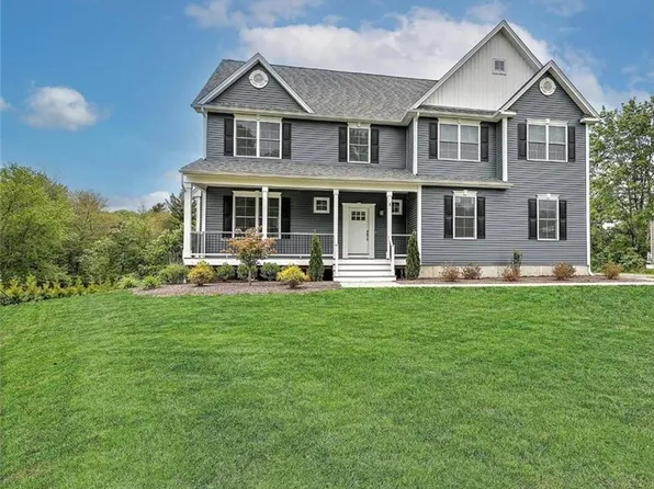 3 Big River Rd, Coventry, RI 02816