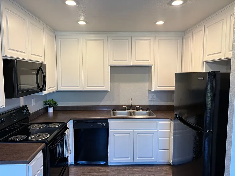 West Fifth Apartments — Photo 146