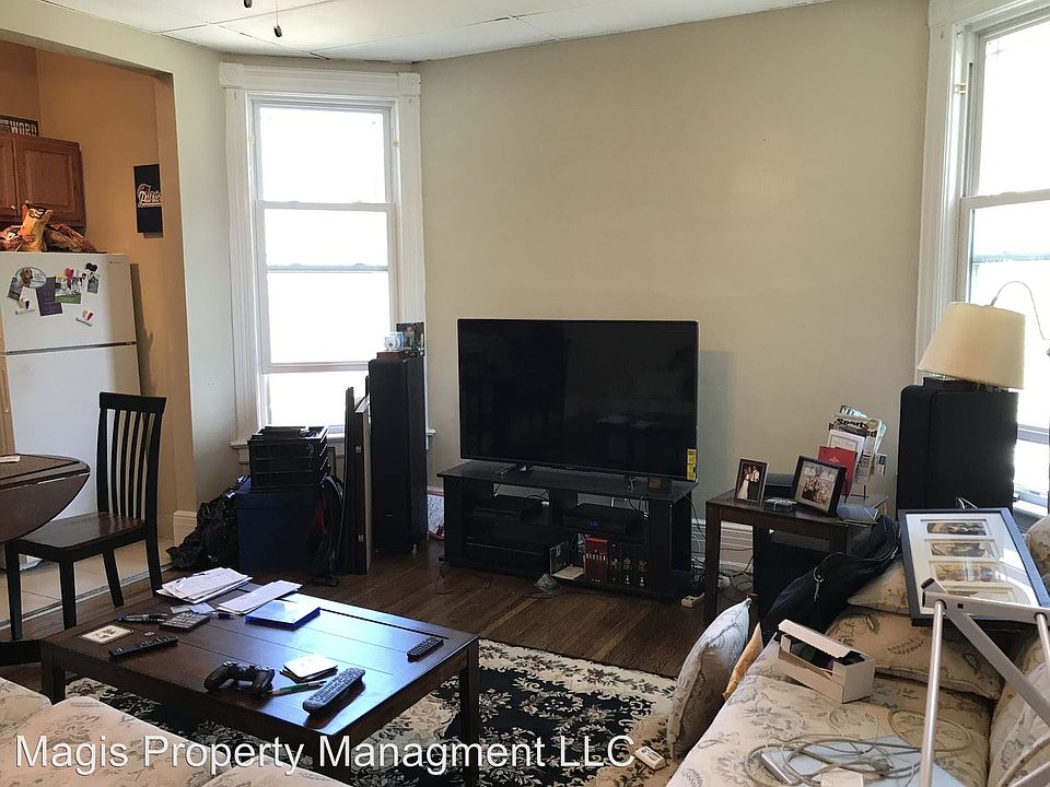 1st image of 574 Richmond Ave APT 3