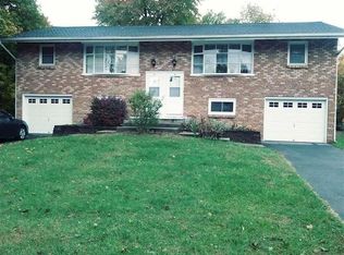 38 Brenda Ct, Albany, NY 12203