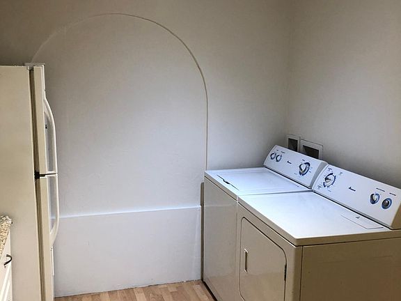 Washer and dryer in large kitchen