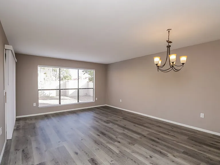 1534 E Campbell Ave — Photo 7
