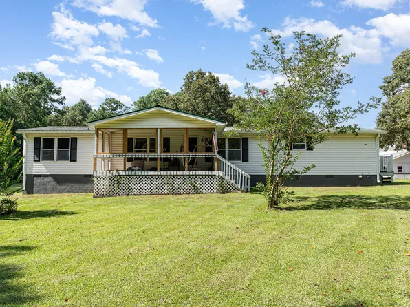 1584 Barefoot Rd #A, Newton Grove, NC 28366