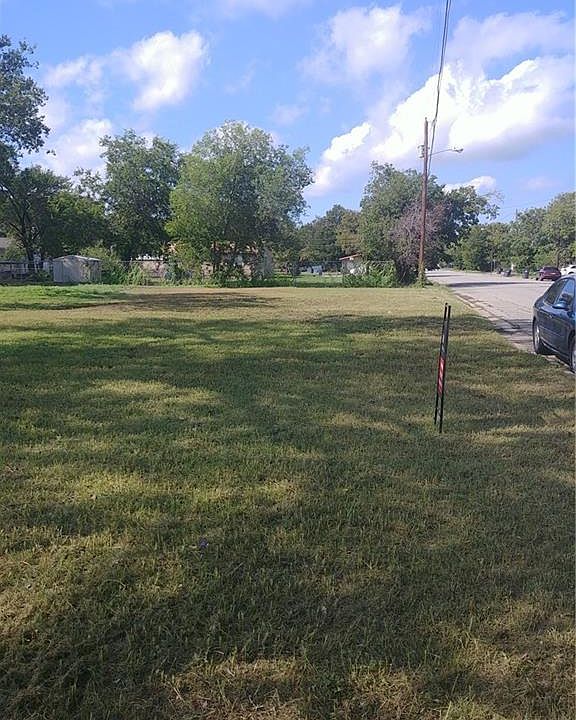 2nd image of 1625 Faulkner Ln