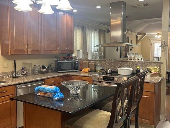 5th image of 7611 Morel St