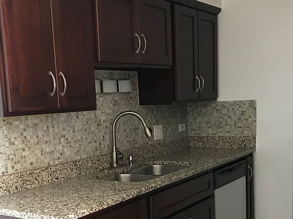 5th image of 7131 166th St APT 203