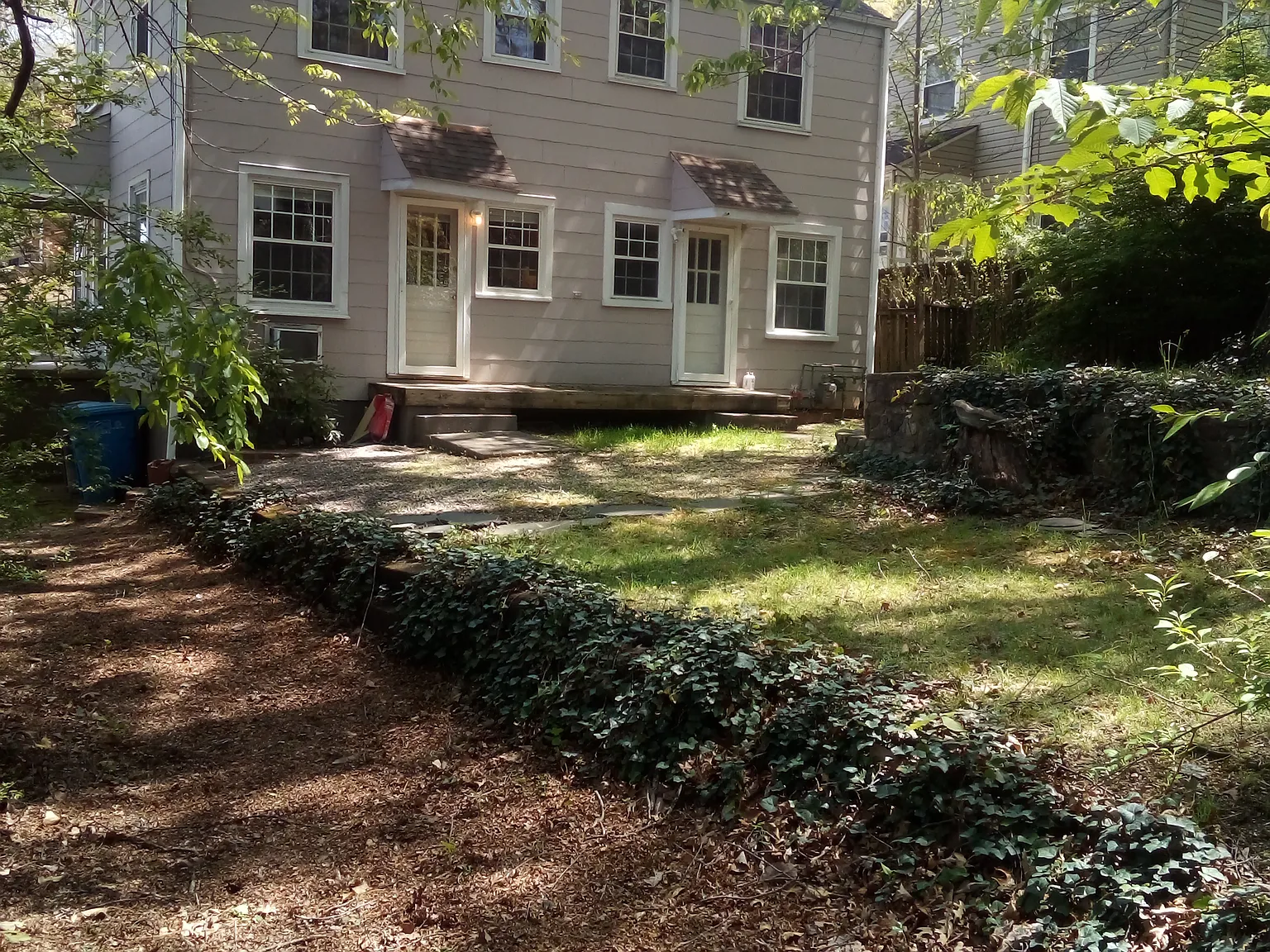 2 bed, 750 sqft, $1,050 — Photo 3