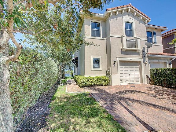 4th image of 3390 NW 11th Ave Unit 3390