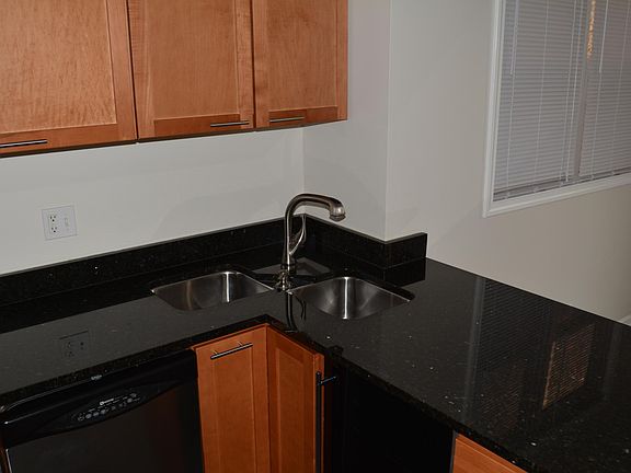 2nd image of 2532 W Carmen Ave #2