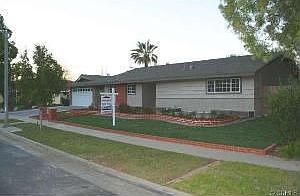 1st image of 639 W Hacienda Dr