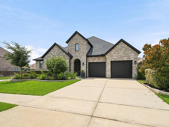 2nd image of 28338 Sterling Oak Dr