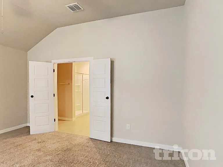 7649 Toledo Bnd — Photo 6