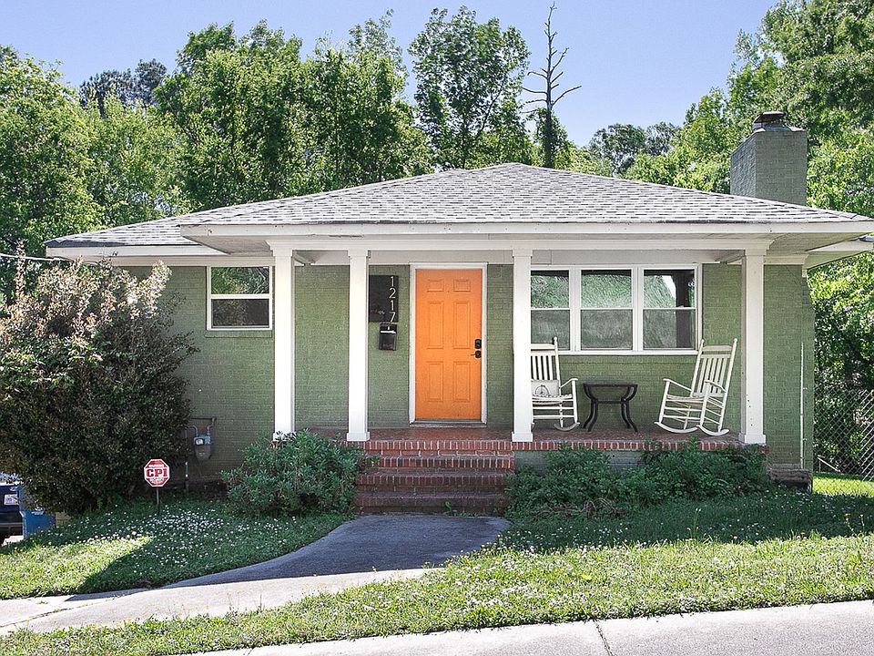 1st image of 1217 Lincoln St #471687842