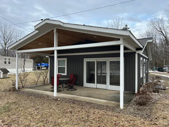 1495 Big Lake Dr, Hopkins, MI 49328