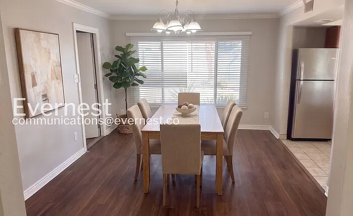 3 bed, 2.0 bath, 1596 sqft, $2,045 — Photo 4