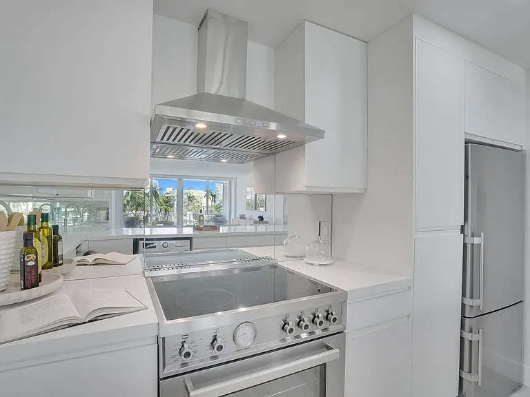 354 Chilean Ave #4D — Photo 14