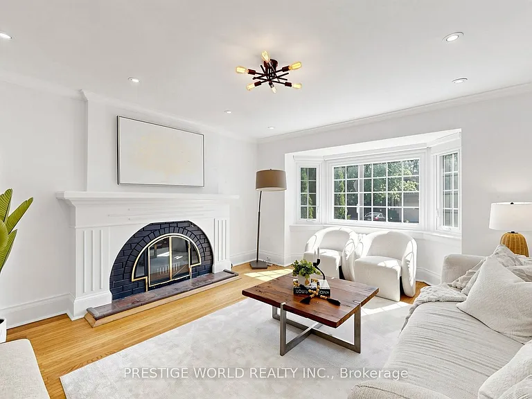 290 Jedburgh Rd — Photo 4