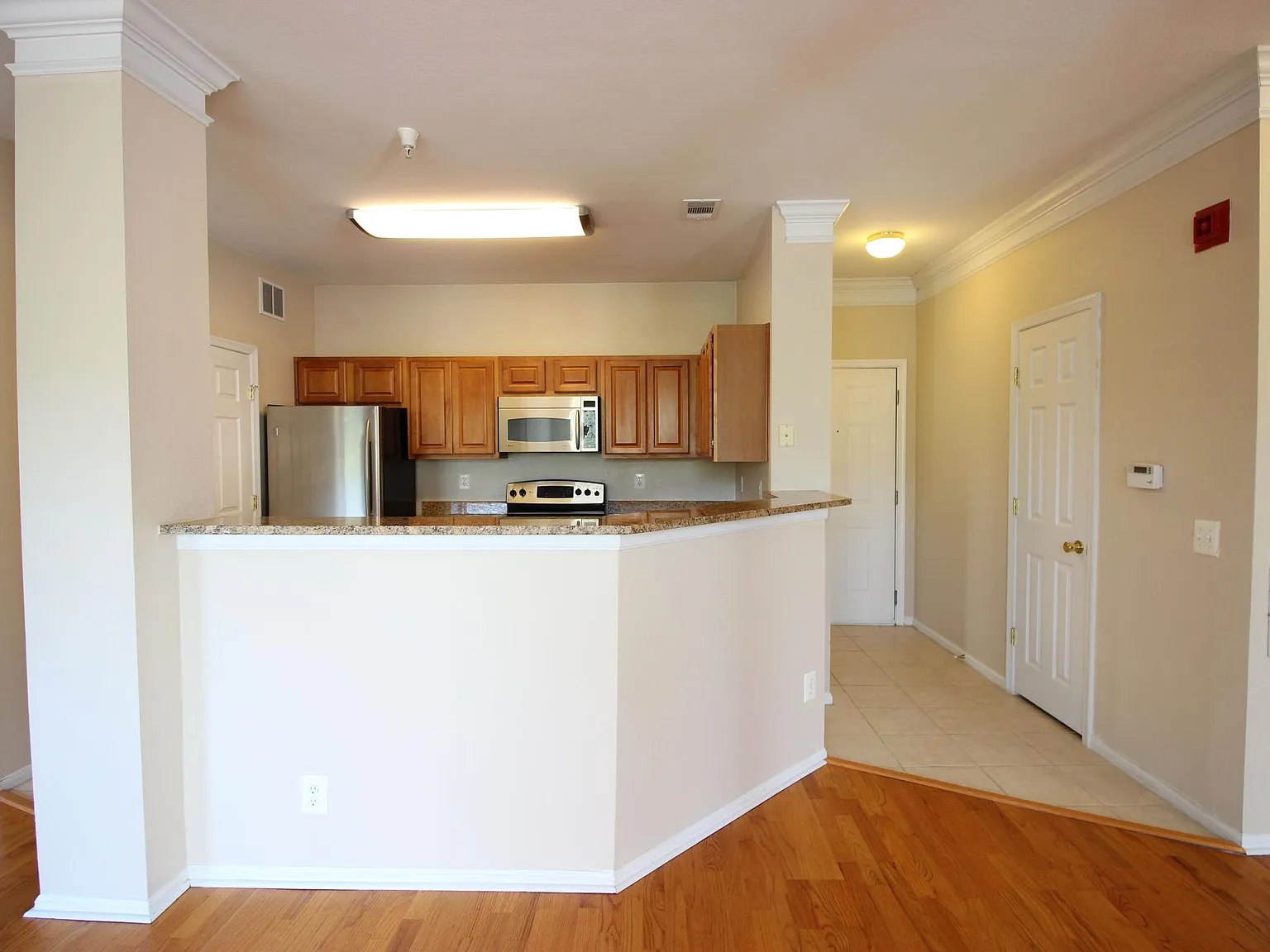 2 bed, 1272 sqft, $2,800 — Photo 4