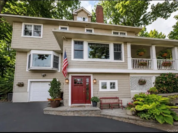 5 Harborview Lane, Huntington, NY 11743