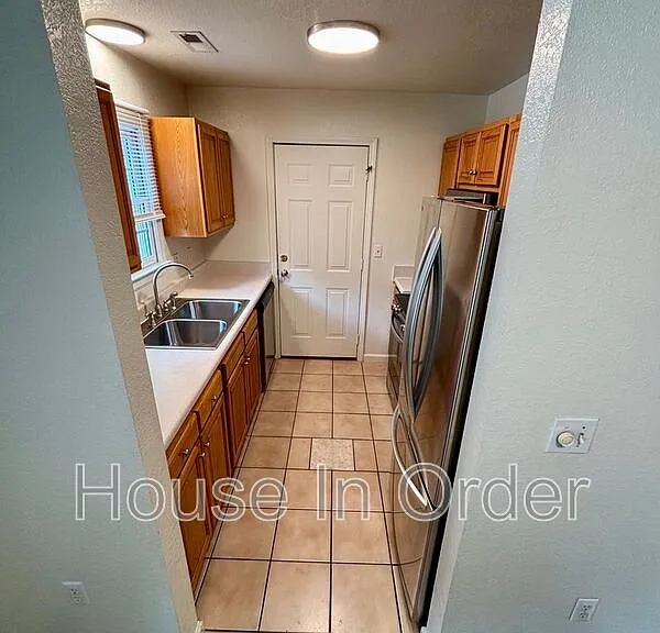 41 Atkins St #E2 — Photo 10
