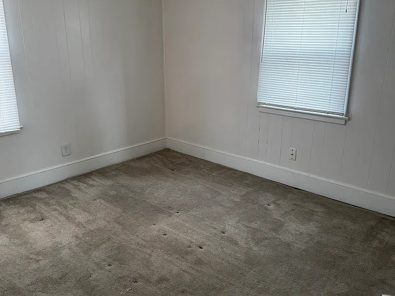 212A Wilson Ave — Photo 3