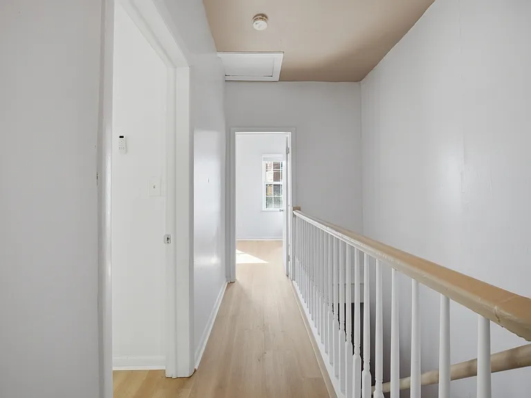605 Dinwiddie St #B — Photo 12