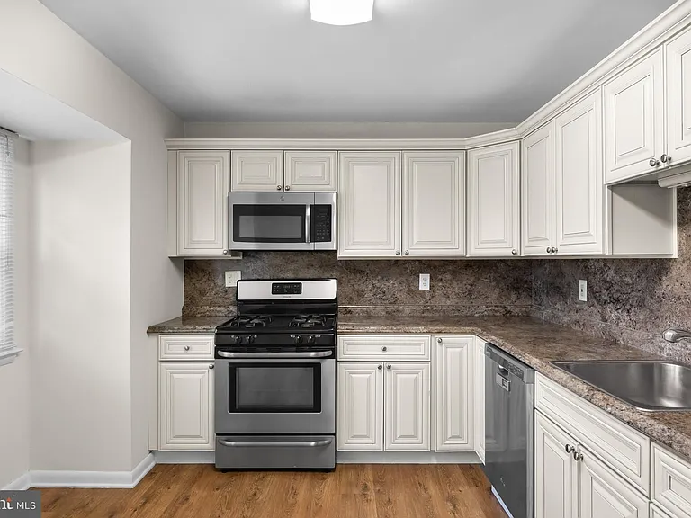 334 Cleveland Ave — Photo 7