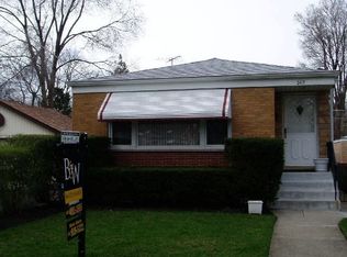 2417 Nathaniel Pl, Evanston, IL 60202