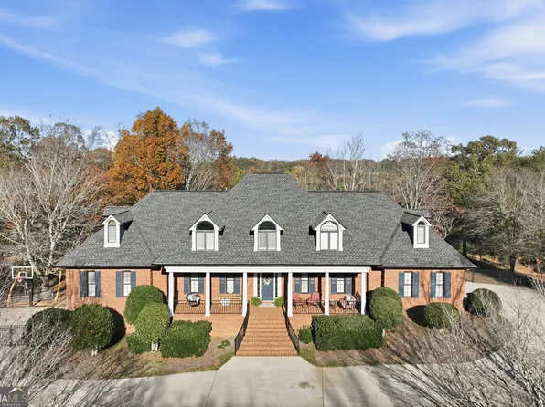 2650 Waters Edge Dr, Gainesville, GA 30504