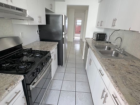 2nd image of 921 Meridian Ave APT 8