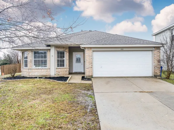 1001 Halifax Ln, Forney, TX 75126