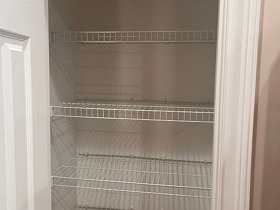 5th image of 117 Forbes Dr