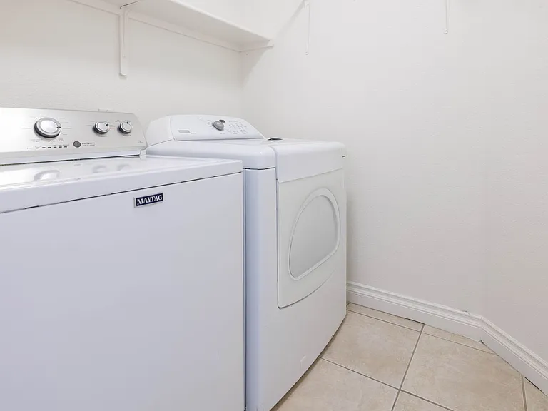 1143 Adelman Dr — Photo 27