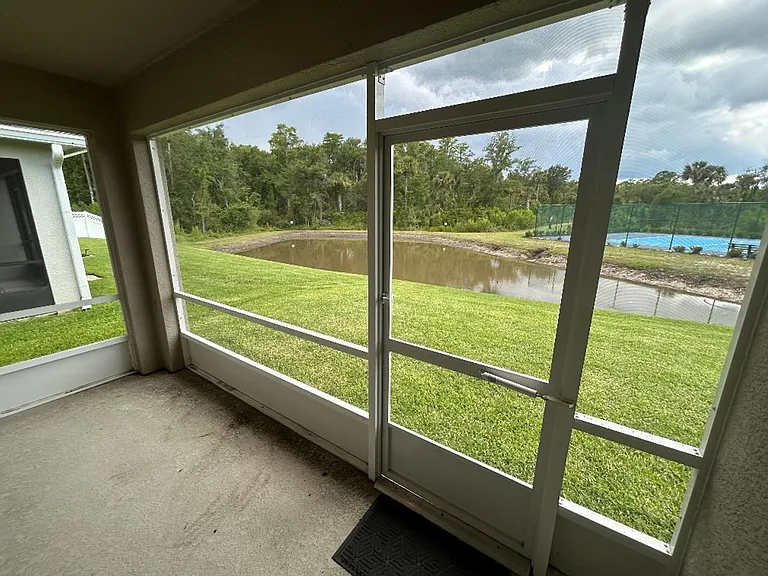 362 Caryota Ct — Photo 12