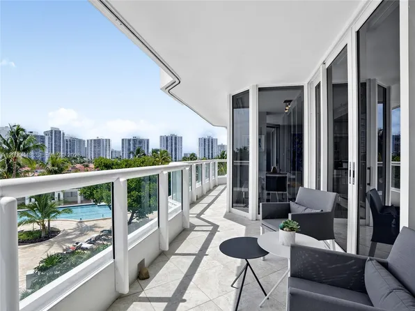21055 Yacht Club Dr APT 710, Aventura, FL 33180