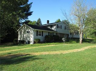 8885 Carnes Rd, Chagrin Falls, OH 44023