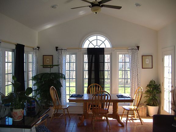Morning/Sun Room/Breakfast area w ceiling fan & ceramic tile