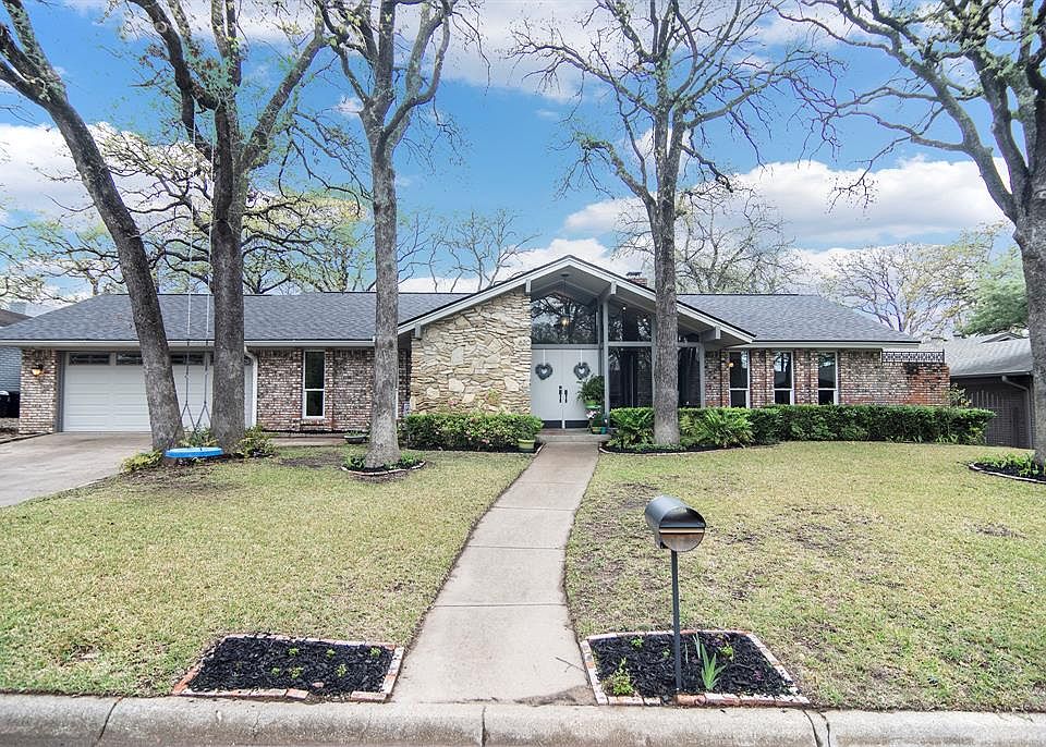 1st image of 820 Wheelwood Dr