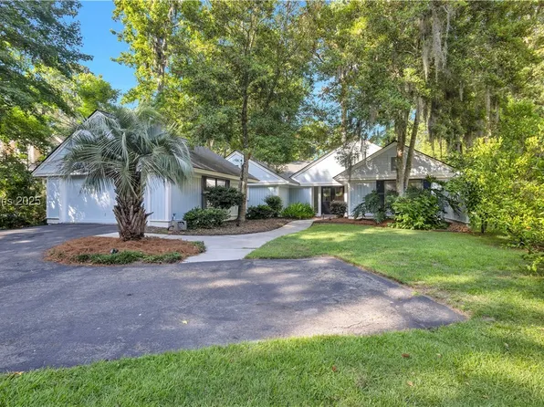 60 Edgewood Dr, Hilton Head Island, SC 29926