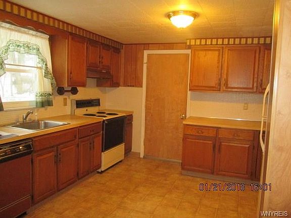 5th image of 257 Liston St